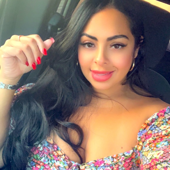 Meet your Posher, Diana - Picture 1 of 1